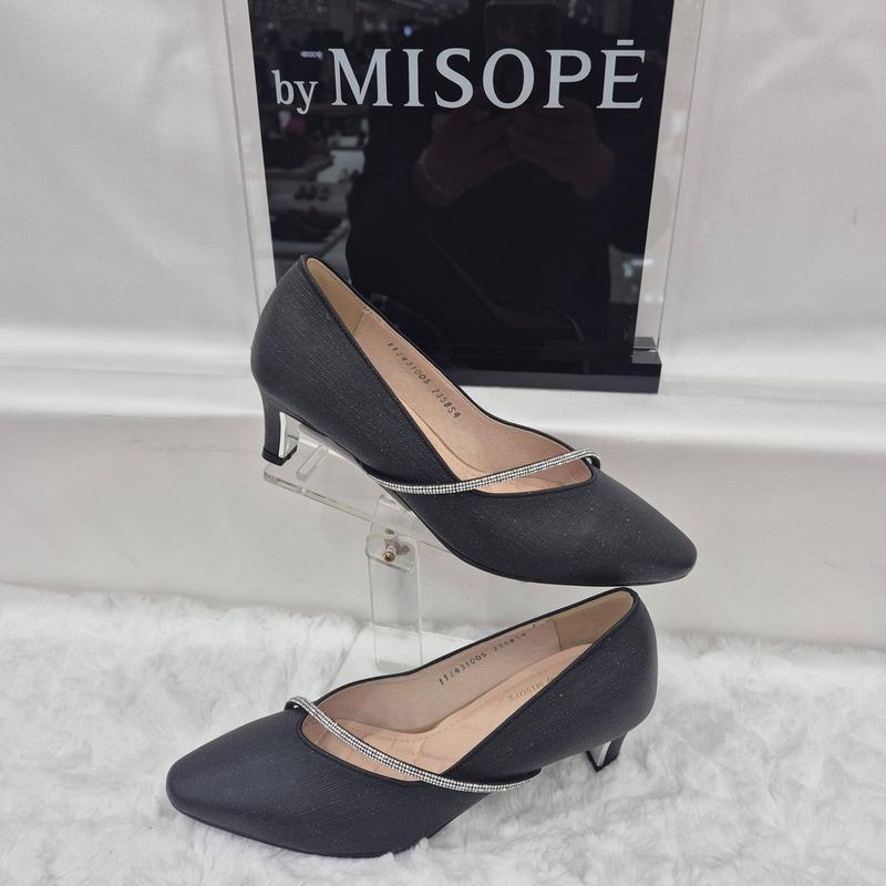 By 女性 パール ストラップ パンプス 112HT431DS005 BLACK 1 JJ