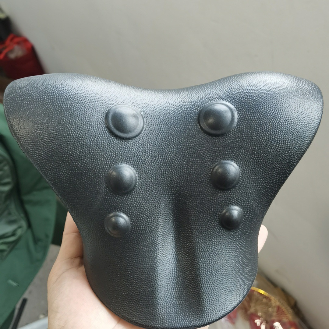 团购8件套C型頚椎専用枕は頭部のマッサージ枕に用いられ頚椎曲線の回復を助け頚部と肩の牽引矯正機能を兼ね備え重力を利用して指圧を行うすなわちC型頚椎枕である