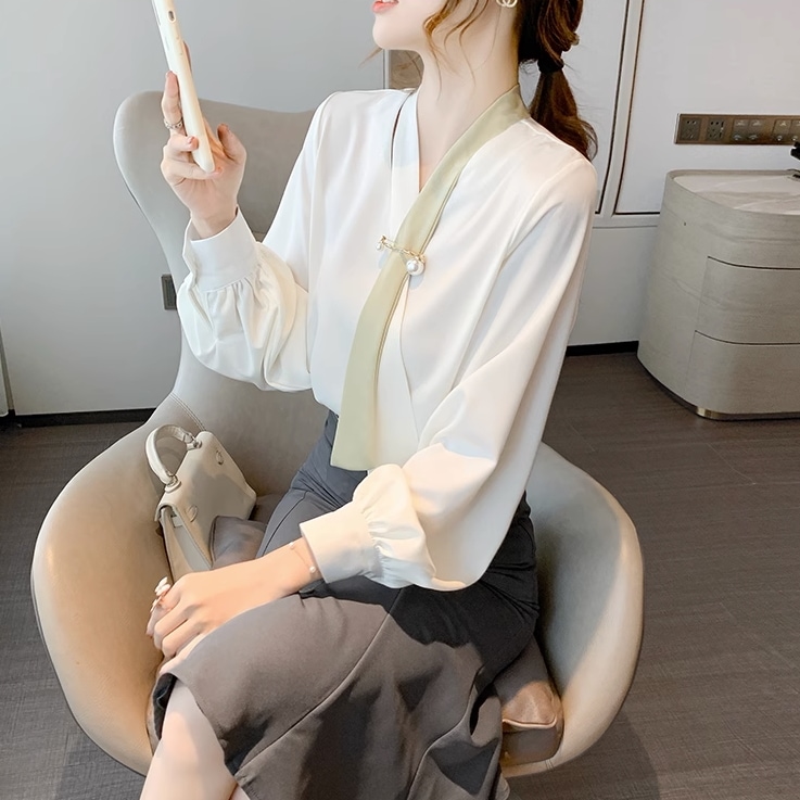 トップス ブラウス 袖あり 長袖 Vネック 襟なし シフォン 透け感 シースルー かわいい 大人可愛い きれいめ シンプル 大人 上品 おしゃれ お洒落 アジアン エスニック 大人女子 キュート