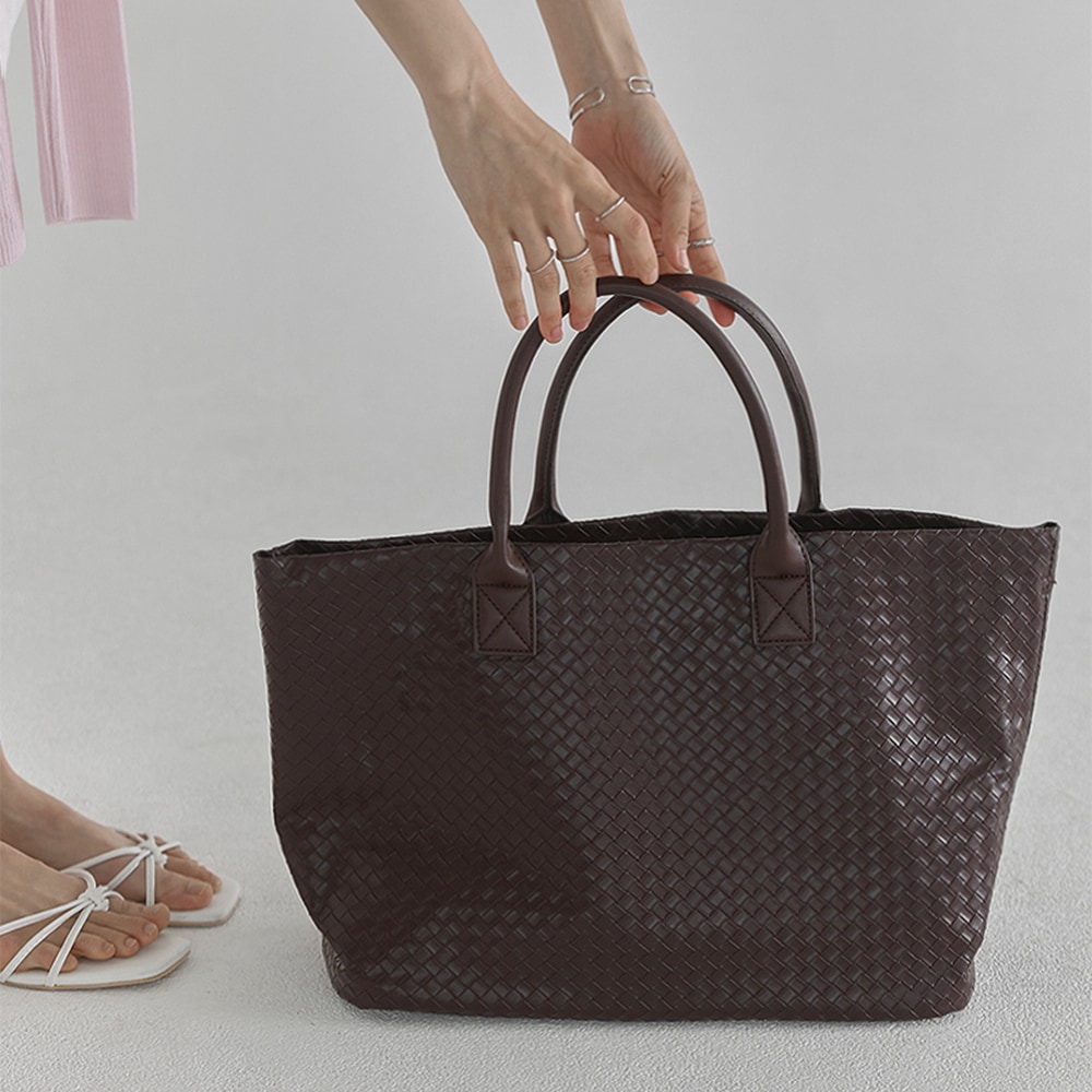 メバンビッグウィービングショルダーバッグ