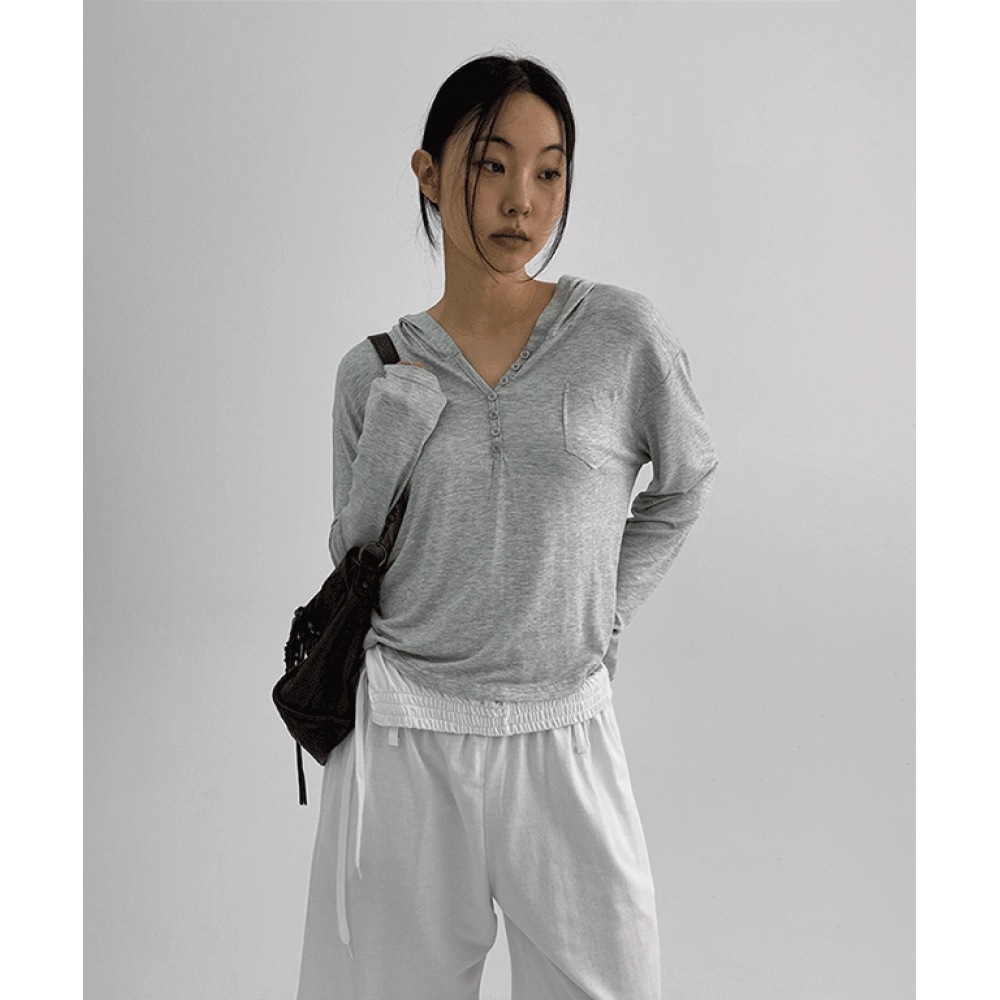 ブラックアップレンティカサマーヘンリーネックフード付きロングスリーブ T シャツ