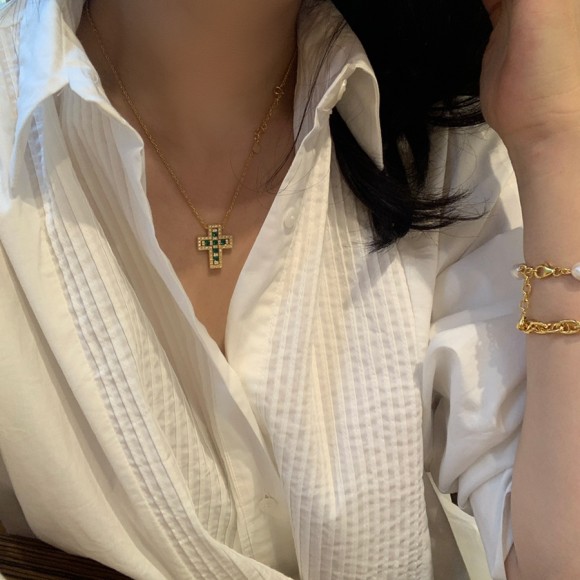 925シルバーゴールド十字ペンダントキュービックチェーンネックレス