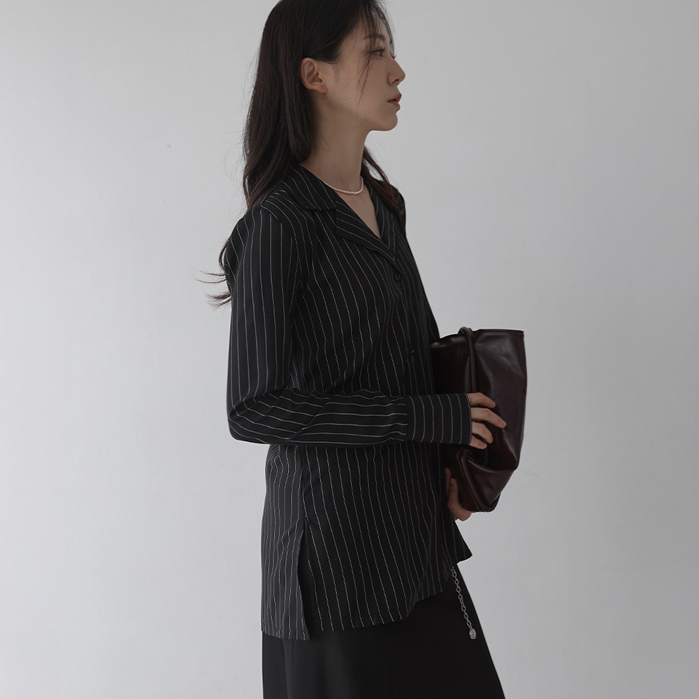 ブリデンサイドスリットストライプスリムシャツ