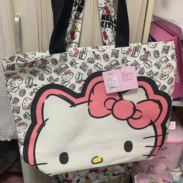 ANTEPRIMA/WIREBAG＞HELLO KITTY collection発売のご案内 | 株式会社アンテプリマジャパンのプレスリリース