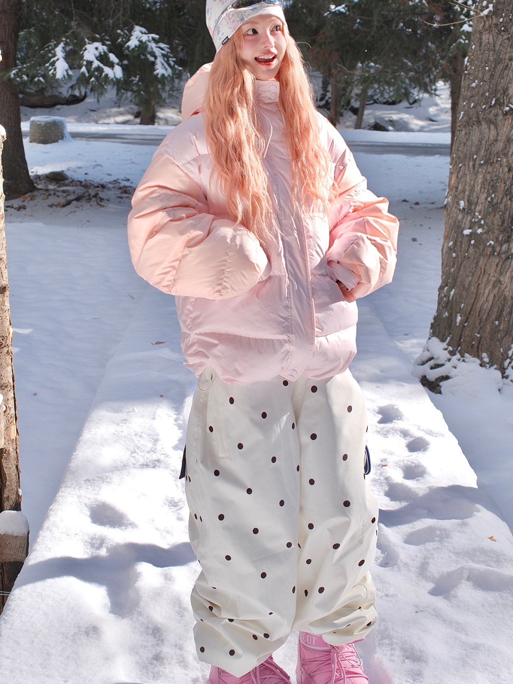 スノーボードウェア 2025 2026 ピンクダウンジャケット ドット柄白パンツ レディース スキーウェア スノボウェア パンツ アウター