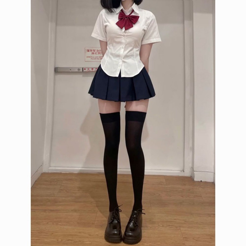 【1つ買うと10つ無料】待機中の飛ぶハエの短袖jkユニフォームカレッジスタイルのストリーマーシャツスリミング女性の夏のプリーツスカートカバー