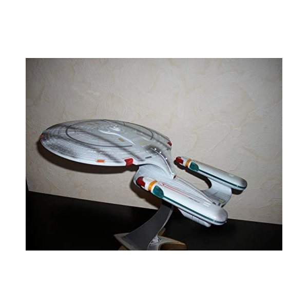 STAR TREK GENERATIONS: STARSHIP ENTERPRISE NCC-1701-D PLAYMATES 並行輸入品