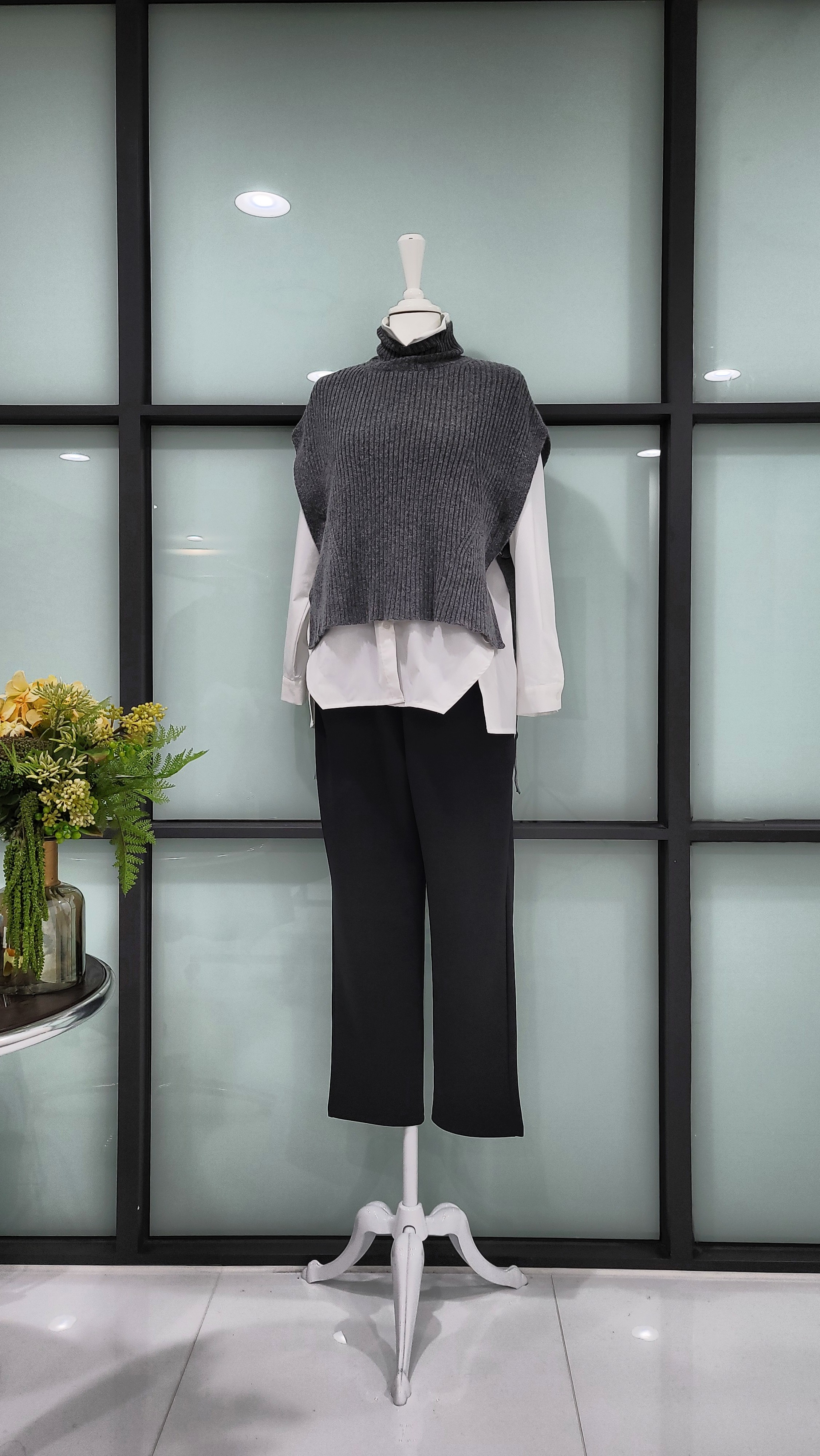 横開きニットベストクロップニットベストブラックチャコールタートルネックベスト