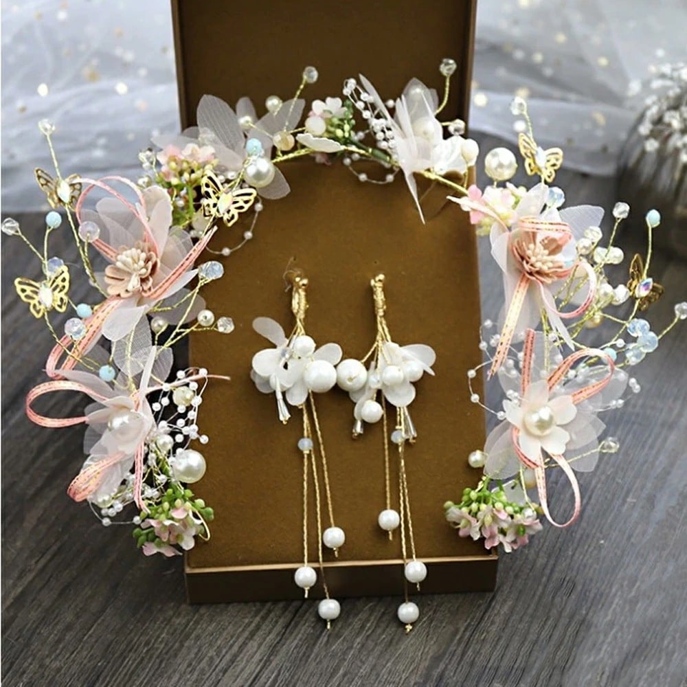 ホワイトフラワーバタフライヘアバンドとフラワーイヤリングセット 両耳 カチューシャ 仮装 コスプレ 女性 プレゼント 写真 撮影 結婚式 ドレス アクセサリー 蝶 花 q0474xxxxxxxx