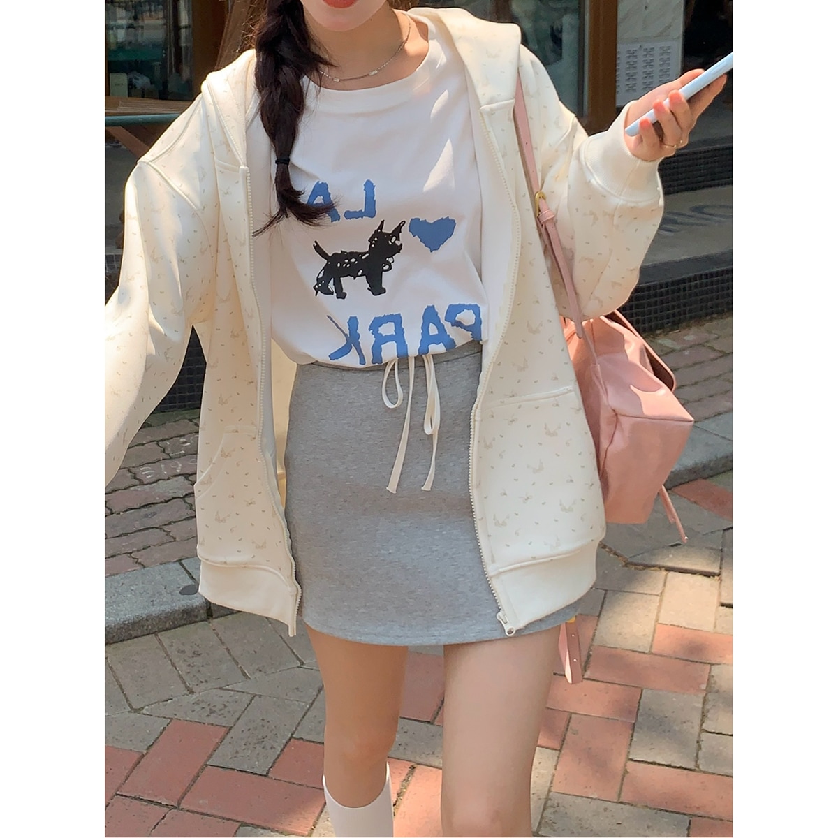 女性用カジュアルルーズフード付きスウェットシャツ2024秋の気質と年齢を軽減するデザインジャケット