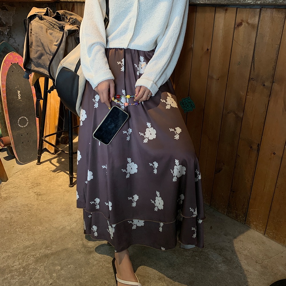 ボトムス スカート マキシ丈スカート フレアスカート ウエストゴム フレア 揺れる かわいい 大人可愛い きれいめ シンプル カジュアル 上品 おしゃれ かっこい 大人女子 こなれ感 きちんと 個性的
