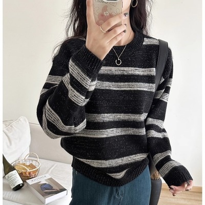 トップス セーター クルーネック 長袖 プルオーバー ミディアム丈 ふわふわ 萌え袖 かわいい 大人可愛い きれいめ シンプル 上品 おしゃれ かっこいい カジュアル こなれ感 個性的 主役級 存在感