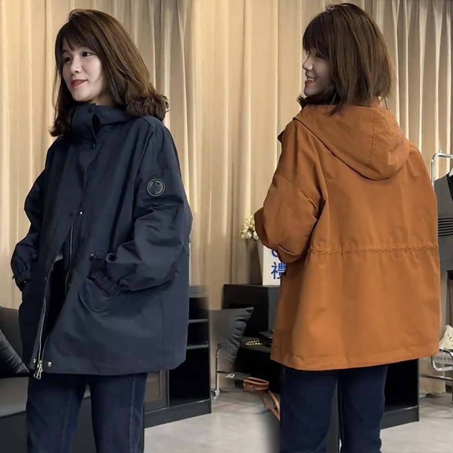 ウインドブレーカーの女性のミッドレングス 2025 秋と冬の新しいルーズカジュアルデザイン作業服フード付きキルティングジャケット綿コート