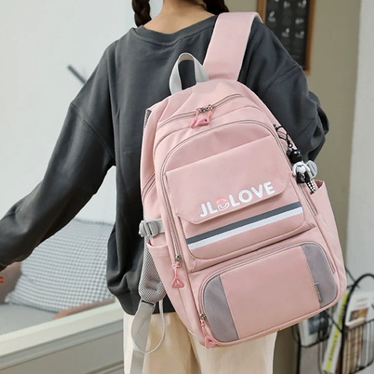 バッグ カバン 鞄 レディースバッグ リュックサック バッグパック 大容量 多収納 機能性 便利 ラウンドファスナー 軽量 防水 使いやすい 仕切り ポケット かわいい 大人可愛い シンプル