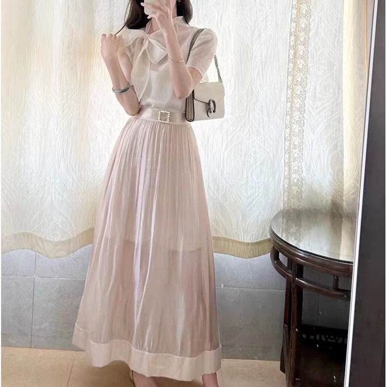 韓国デザインリボン本 半袖ブラウス+高級感　上品大人気 ロングスカート2点セットアップ 4,987円