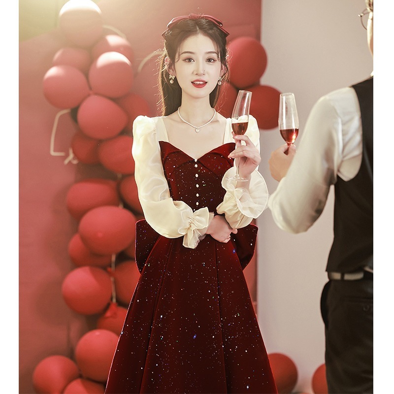 トースト服は結婚式で花嫁が着用できますバーガンディのプチエンゲージメントドレス女性用リボンウィンタードレス