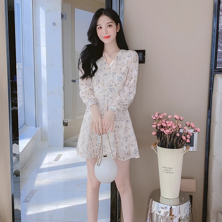 ワンピース 花柄 ワンピドレス ひざ丈 長袖 Vネック Aライン 刺繍 かわいい 大人可愛い きれいめ カジュアル 大人 上品 おしゃれ お洒落 かっこいい 大人女子 ラブリー キュート ガーリー 5,403円