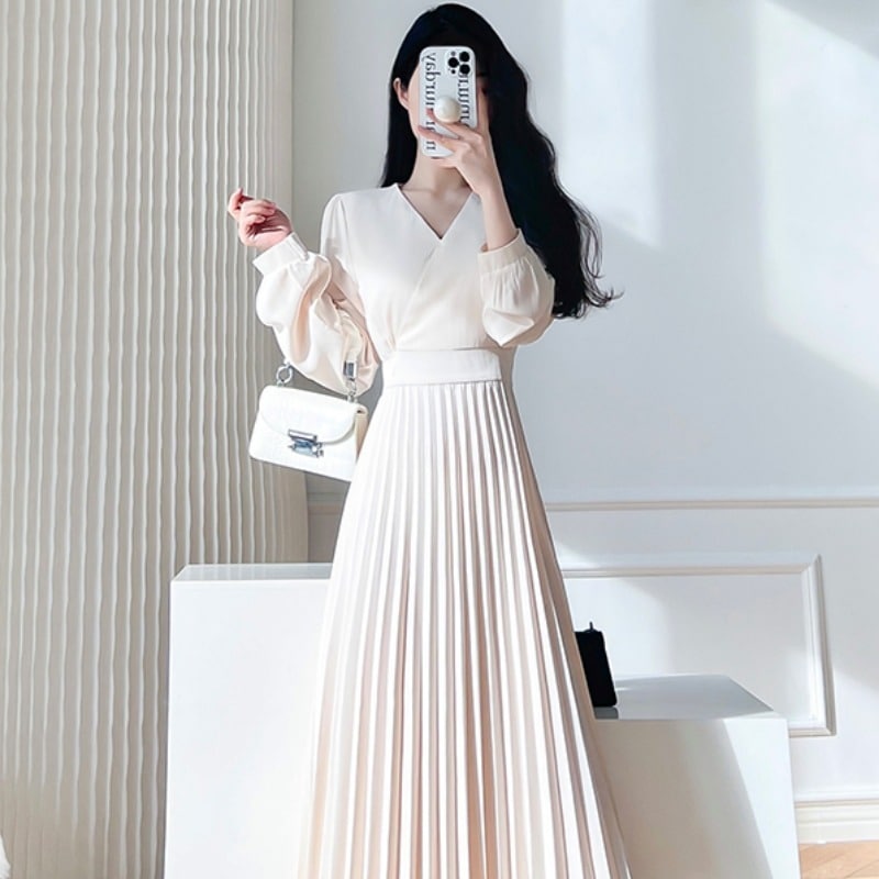 ワンピース ロング丈 袖あり 長袖 Vネック 襟なし プリーツ ウエストマーク ハイウエスト 大人女子 こなれ感 個性的 セクシー アプリコット S M L XL タートルネック エレガント