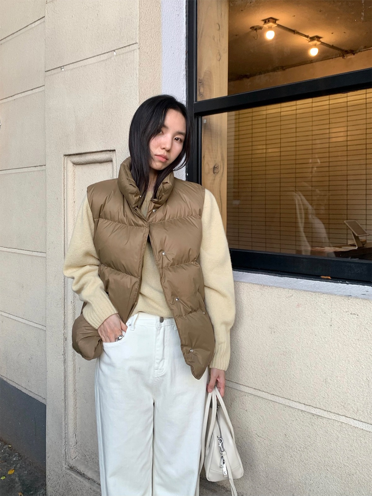 軽薄ダウン馬甲女2023冬の新型韓国版立襟ゆるい白鴨パイル保温コート21686