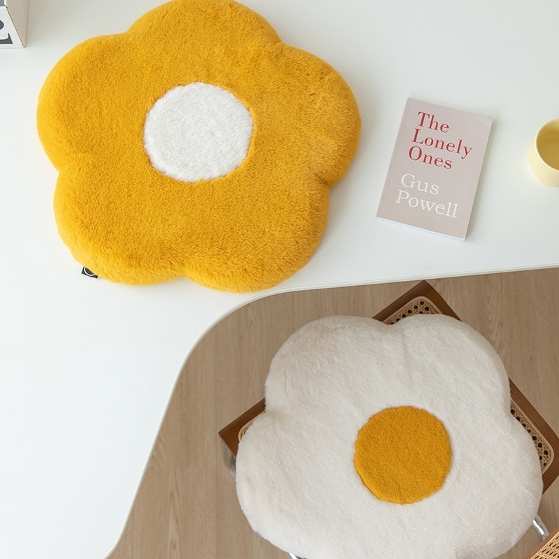 ぬいぐるみの花かわいい低反発クッション学生の黄色のあんこピンクのガチョウの黄色の椅子クッション 4,030円