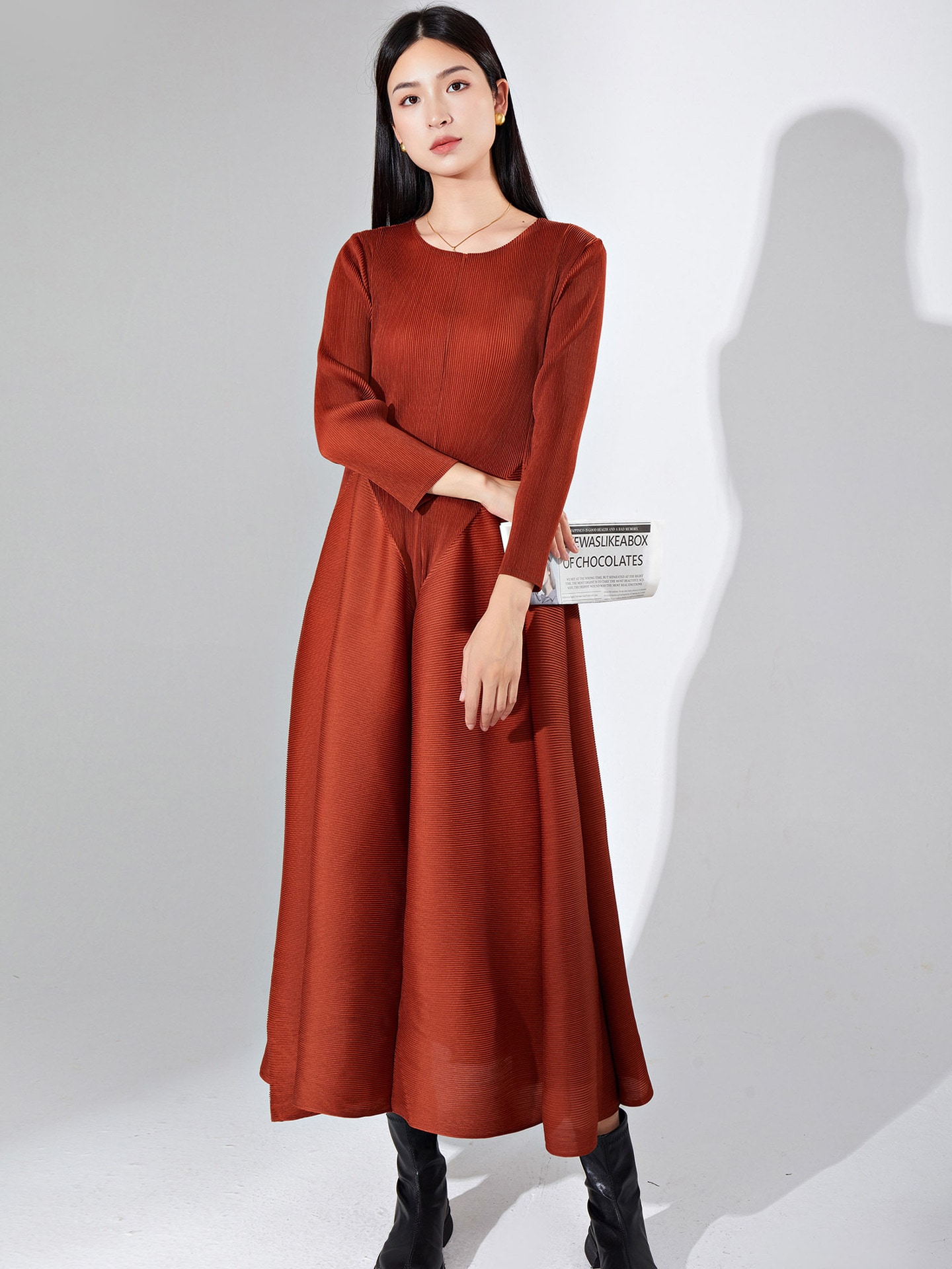 外国貿易婦人服ワンピース秋服高級感皺純色丸首長袖ゆったり気質痩せ見えa字スカート