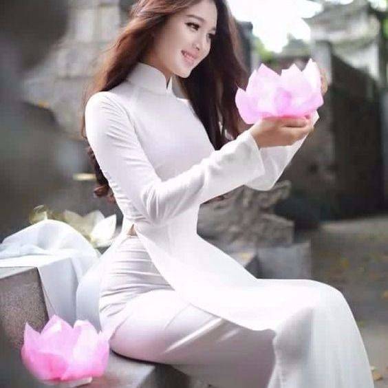 新品　ベトナム 伝統 民族　衣装　アオザイ　豪華 　可愛い　レディース　ベトナムドレス　手作り 　ハンドメイド 　女性　東南アジア　2点セット