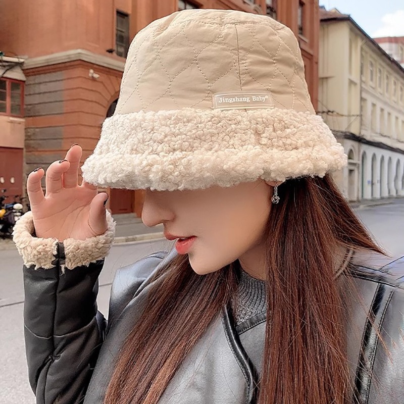 デザイナー冬厚く暖かいプラスベルベットフィッシャーマンハット韓国ネットセレブ子羊毛顔見せ小さな盆地帽子防寒耳保護