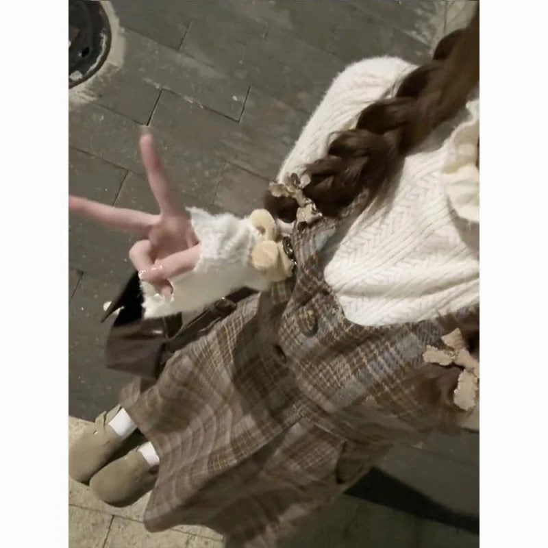 ハイエンドのカスタマイズ-フレンチレトロチェック柄ウールベストドレス女性のための 2025 秋冬コントラストカラーステッチハイエンド年齢軽減サスペンダードレス