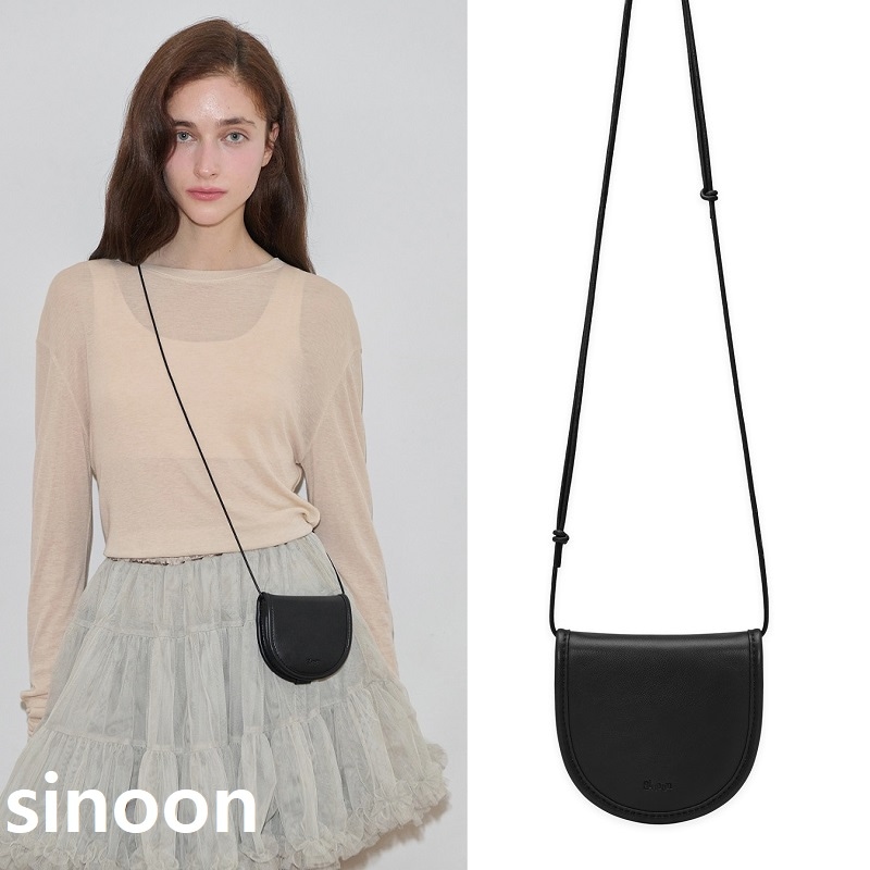 Round Coin Bag（ブラック）韓国人気 ベスト ミニポーチ コインケース レディース メンズ ユニセックス おしゃれ カジュアル シンプル トレンド