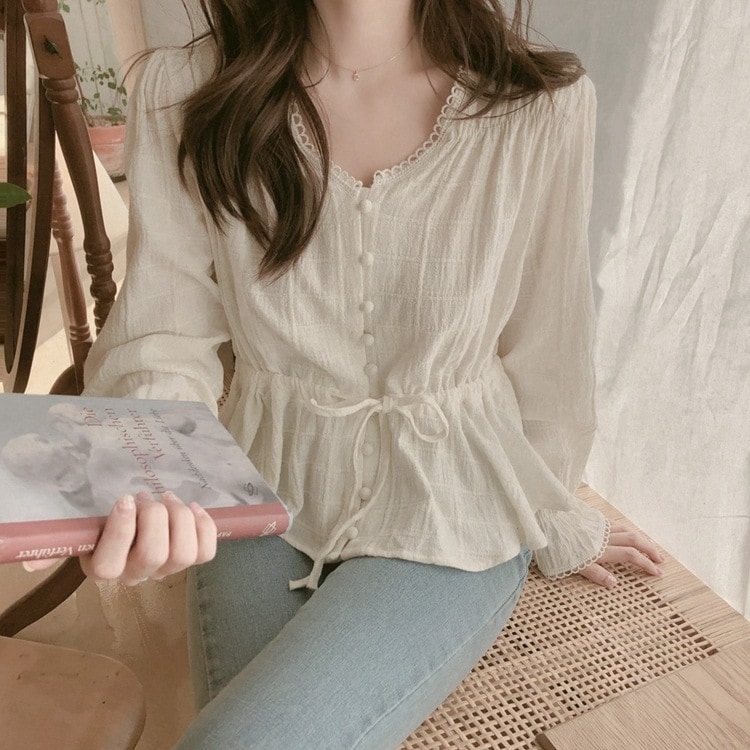 トップス レディース ブラウス 袖あり 長袖 春 秋 襟なし ウエストリボン ナチュラル かわいい 大人可愛い きれいめ ガーリー シンプル カジュアル 大人 上品 デート お出かけ ホワイト ピンク