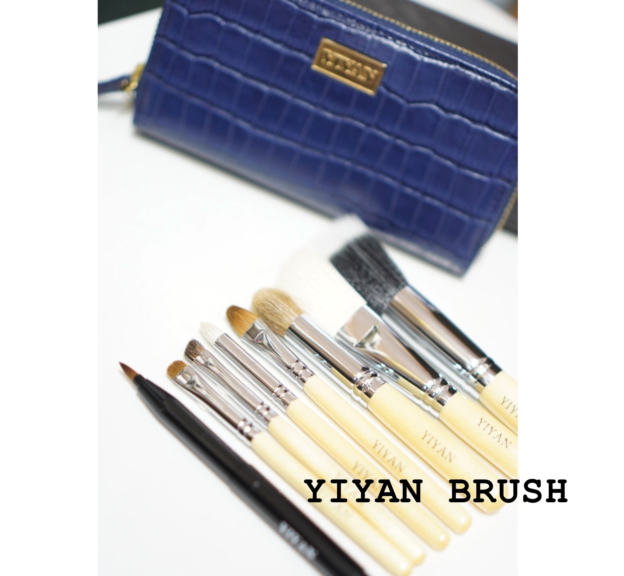 YIYAN ポータブル ミニデラックス メイク ブラシ 8点 セット 革ポーチ 天然毛 イヨン物産