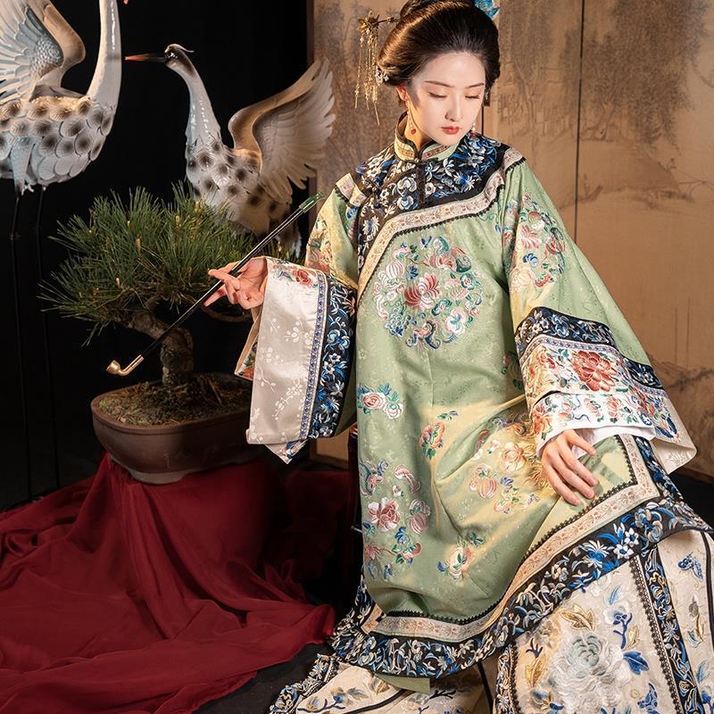 レトロスタイルのアンティーク服重工業模造刺繍清漢の婦人服広袖清末マント服古代衣装宮殿公演服日常