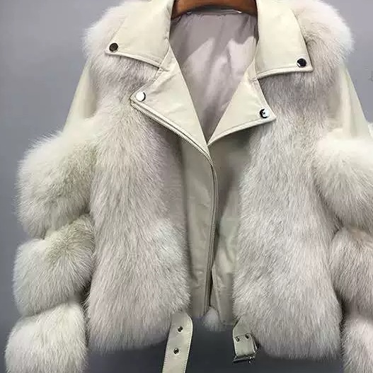 レディース アウター コート ジャケット 上着 ミディアム丈 長袖 前開き ファスナー ふわふわ 毛皮 ファー かわいい 大人可愛い きれいめ シンプル カジュアル 上品 おしゃれ かっこいい レトロ