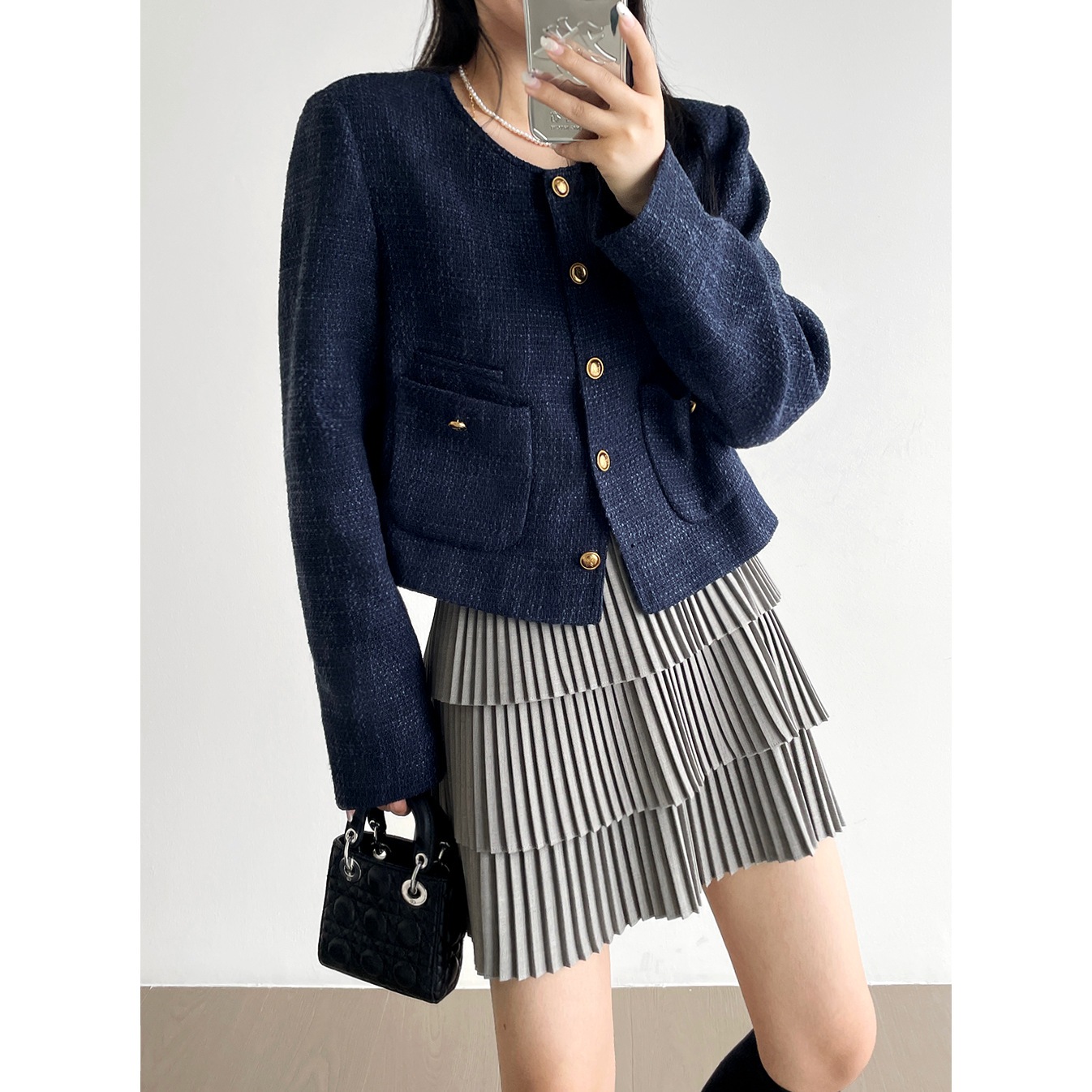 女性のためのファッショナブルで絶妙で多用途のショートコート2024秋韓国風ショート気質カーディガン