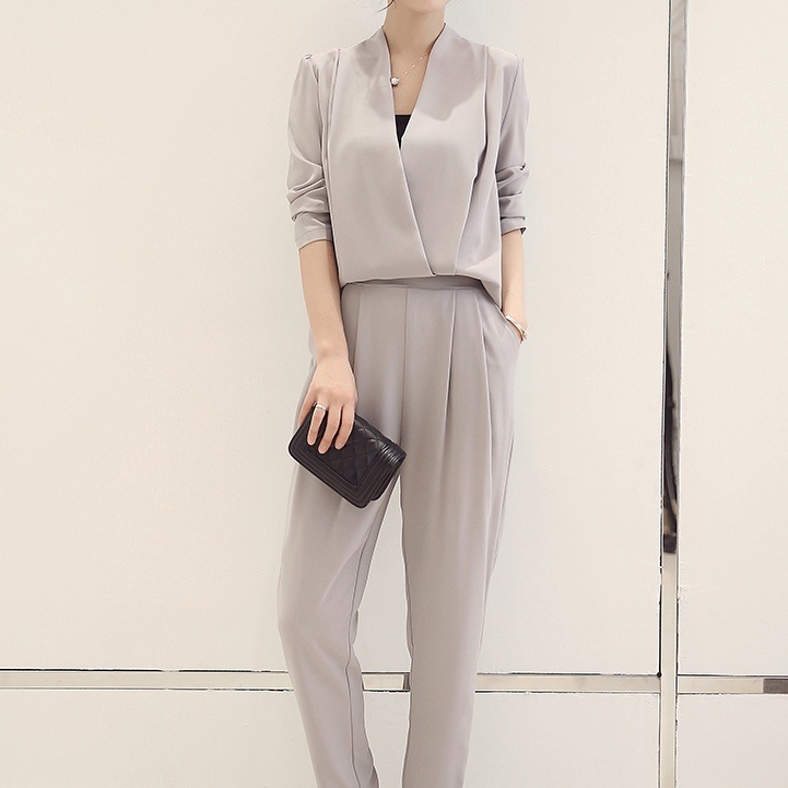 ジャンプスーツ 八分丈 結婚式 フォーマル オールインワン 袖あり 長袖 Vネック クロップドパンツ スキニーパンツ テーパードパンツ スリム タイト 細身 ストレート 大人可愛い きれいめ シンプル