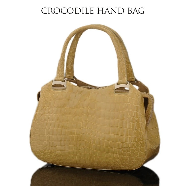 【1点限り】クロコダイルバッグハンドバッグシャイニング加工センター取りライトベージュ 121,000円