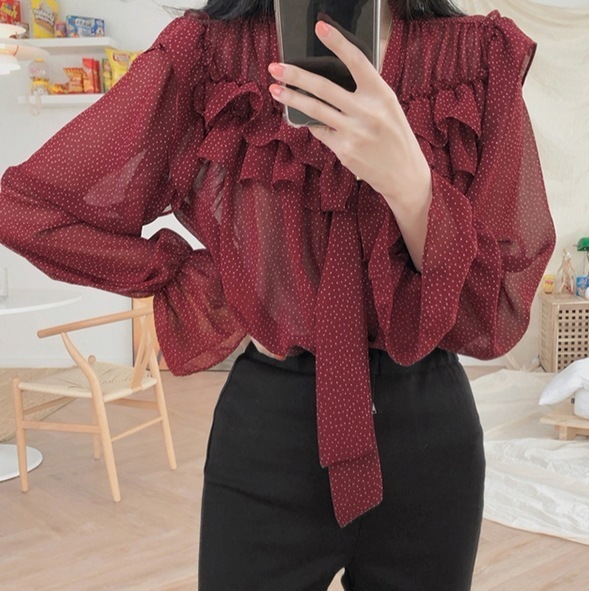 レトロ風 モテコーデ トップス ブラウス 袖あり 長袖 ボリューム袖 萌袖 Vネック フリル リボン 透け感 かわいい 可愛い きれいめ 上品 おしゃれ お洒落 レトロ 可愛い 女子