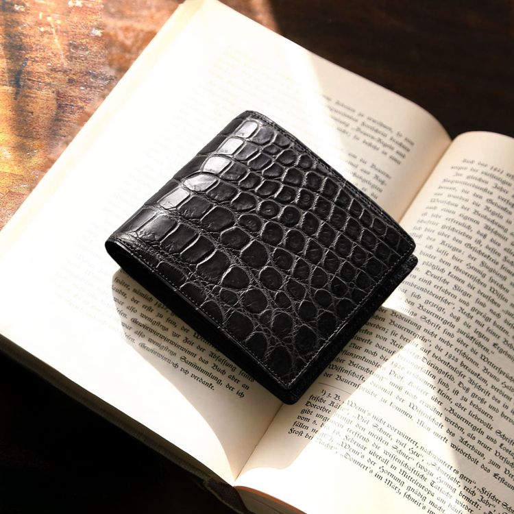 折り財布クロコダイル日本製二つ折り財布メンズマット加工一枚革無双小銭入れ付き