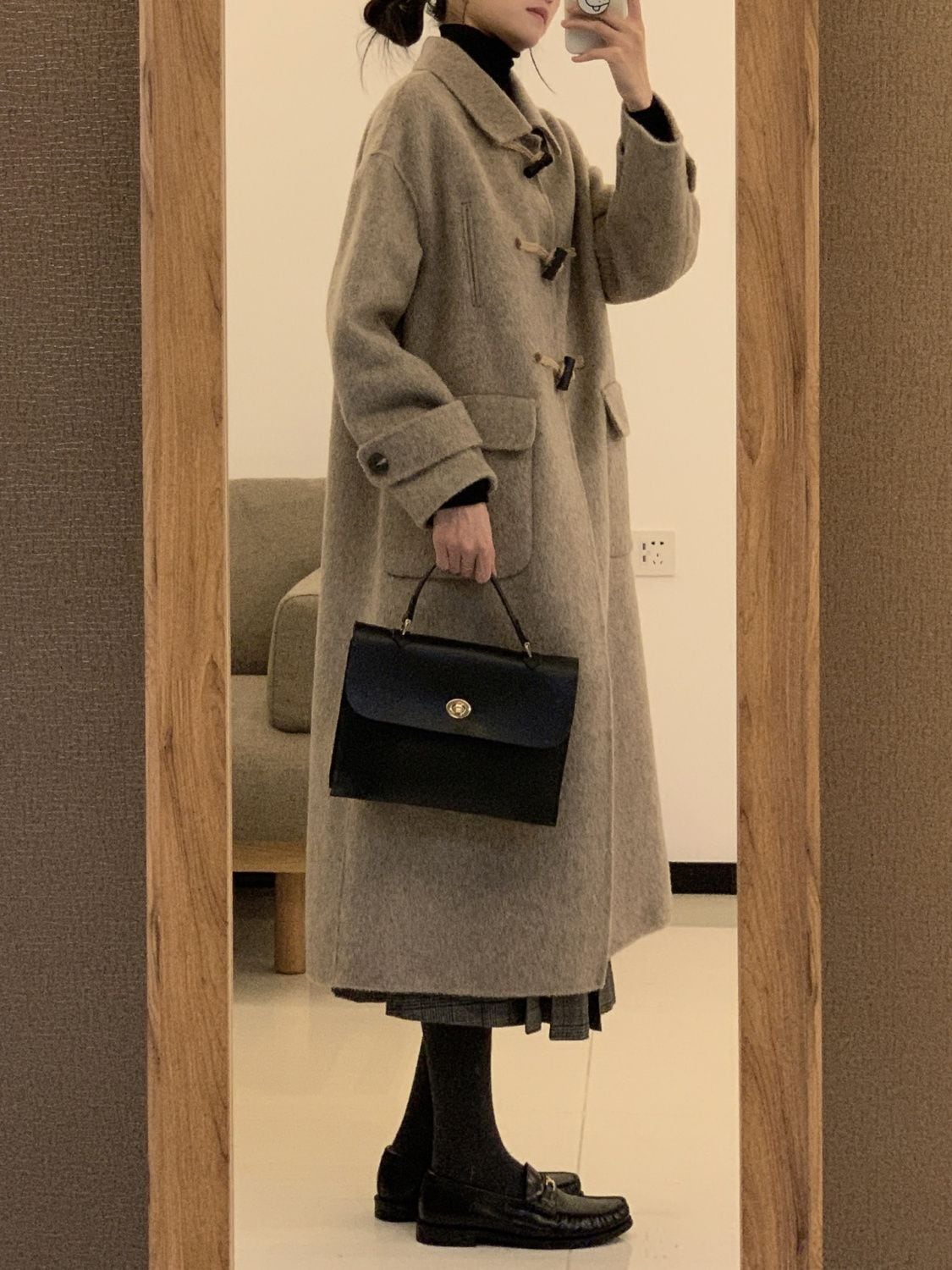 秋冬新作ホーンボタンウールコートメイラードヘップバーン風韓国風厚手ウールコート30%制限