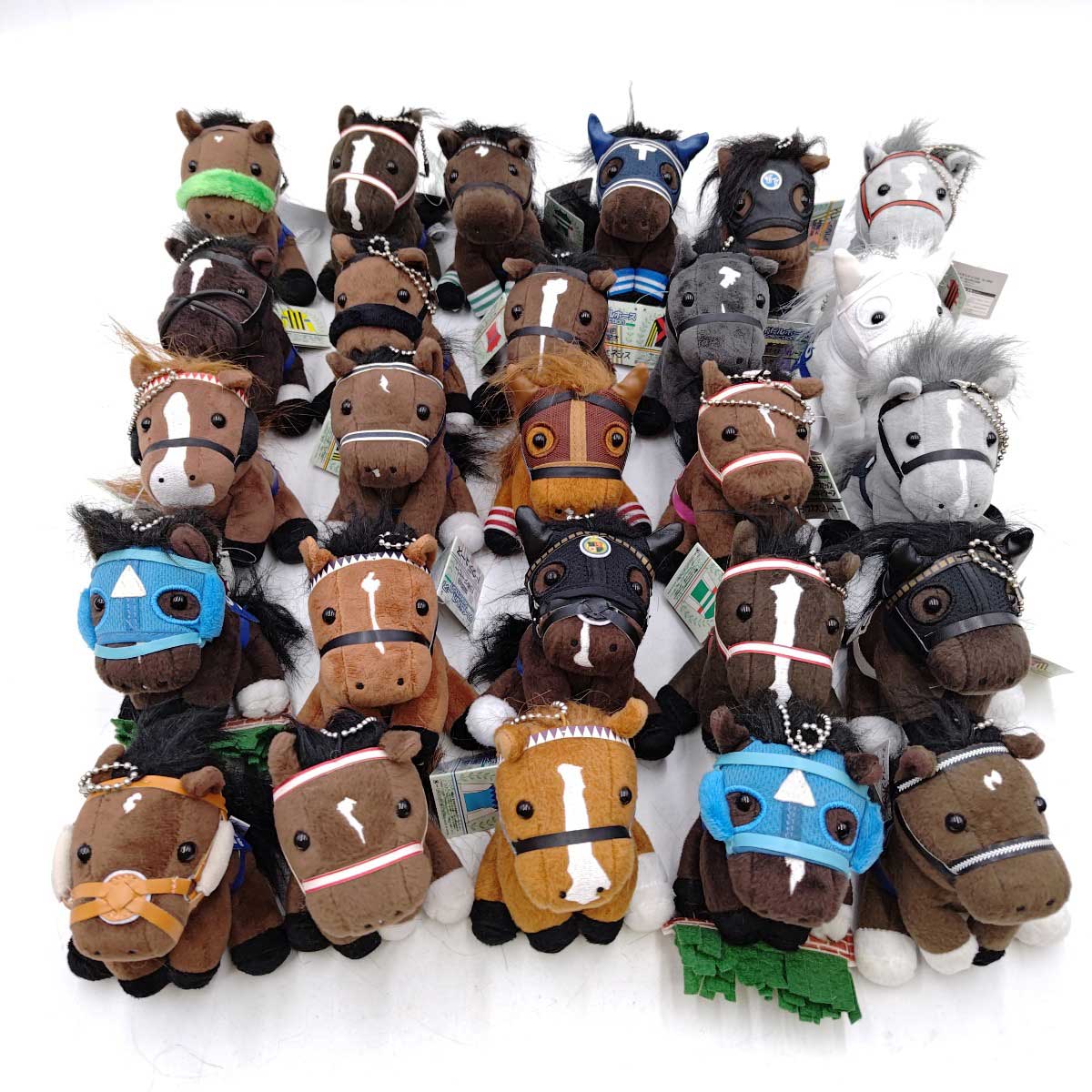 【中古】[26点セット] アイドルホース 香港カップ ノームコア ウインブライト タイトルホルダー クロノジェネシス シャフリヤール ソダシ ディープインパクト 他 JRA 競馬 ぬいぐるみ