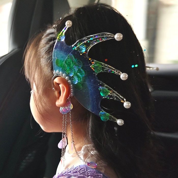 コスプレ道具 人魚の耳飾り 人魚姫 耳飾り アクセサリー 揺れる耳飾り 華やか キラキラ 全3色 ブルー グリーン ピンク 夏祭り 人魚 水着 コスプレ道具 ハンドメイド ハロウィン 仮装 可愛い 人