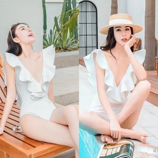 【取寄：納期2週間】ワンピースビキニ 水着 レディース 黒 白 フリル Vカット ラッフル 体系カバー 大人 夏