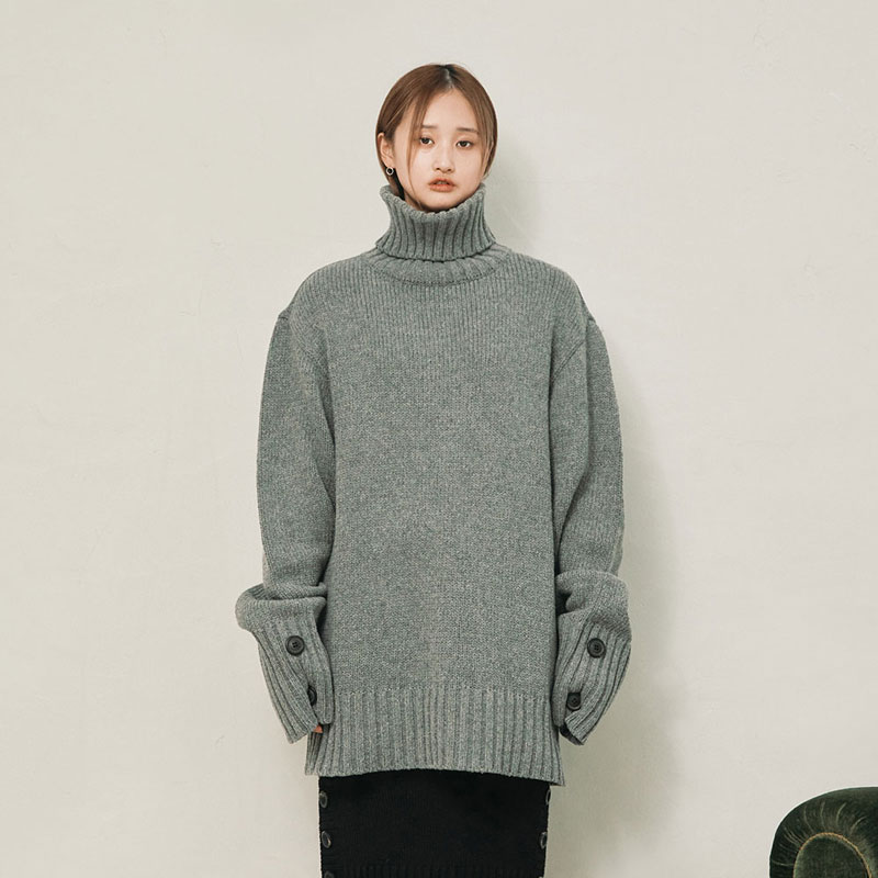 UL:KIN Oversized Turtleneck Pullover