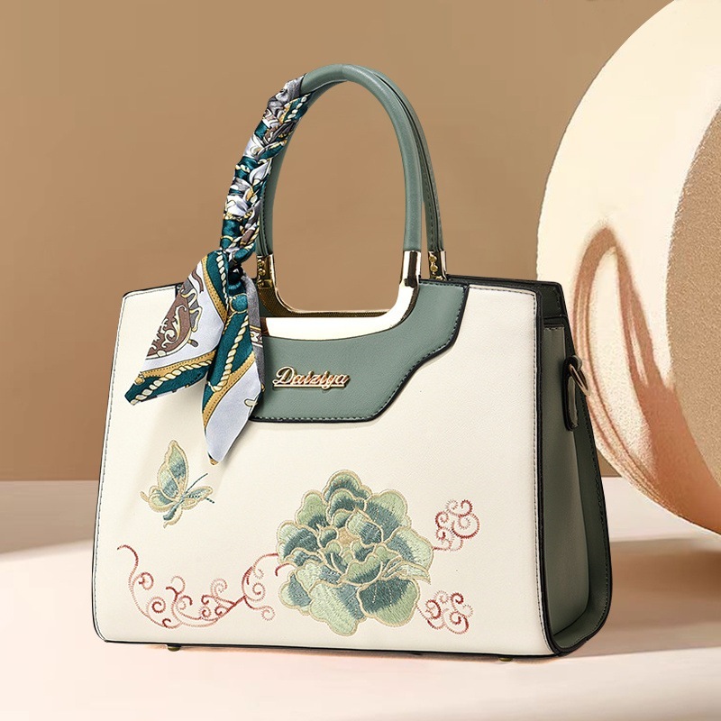 キルティングバッグ 入学シーズン 通勤OL 入社し 本革 韓国 トートバッグ ショルダーバッグ 斜めがけバッグ レディース 大容量 2way ショルダーバッグ 通勤 バッグ バック カバン 旅行バッグ 5,031円