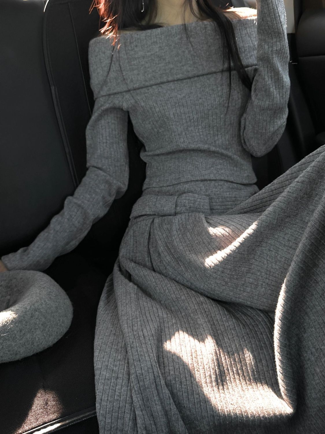 スパイスガールズスーツ女性秋冬新作ストラップレスワンラインネックニット半端丈スカート潮オールインワンセットアップセットアップ