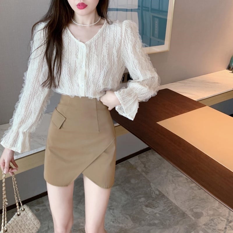 ２color レディース カーディガン ニット Vネック ボタン 前開き 萌え袖 長袖 4,873円