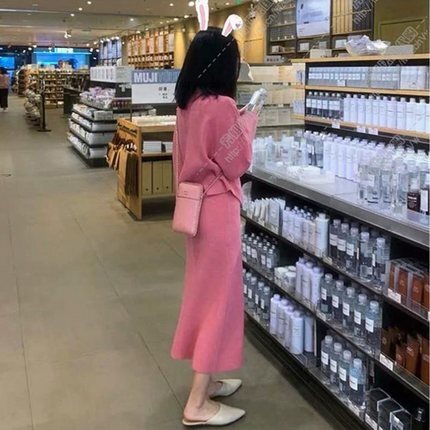 トップス スカート セットアップ ニットソー フレアスカート 膝丈 膝下 ミモレ丈 袖あり 長袖 ラウンドネック フレア 上下セット 2点セット お得 かわいい 大人可愛い きれいめ シンプル