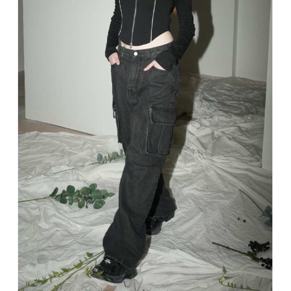 アヴァンドレスバックルワイドカーゴデニムパンツブラック