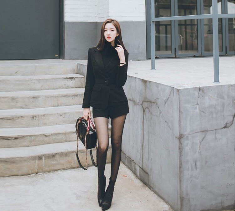 パンツ ジャケット ミニ ミニ丈 ショート ショート丈 長袖 襟付き かわいい 大人可愛い きれいめ シンプル 大人 上品 おしゃれ お洒落 かっこいい レトロ 大人可愛い 大人女子 こなれ感