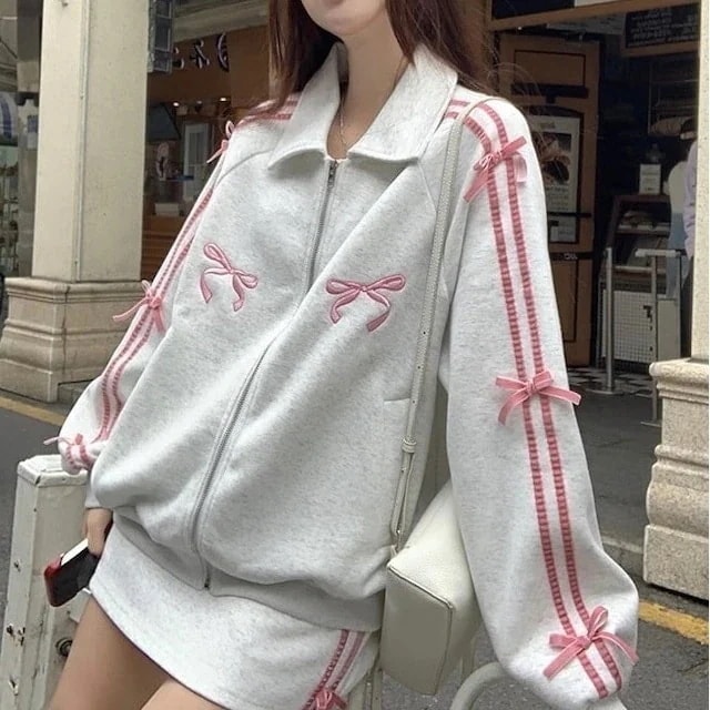 25 上下2点セット トップス お出かけ 羽織り韓国ショート丈ウンドヘム ミニ丈ボ ストレート系 ゆったりレディーススタイルアップワイドお出かけサイドトラック